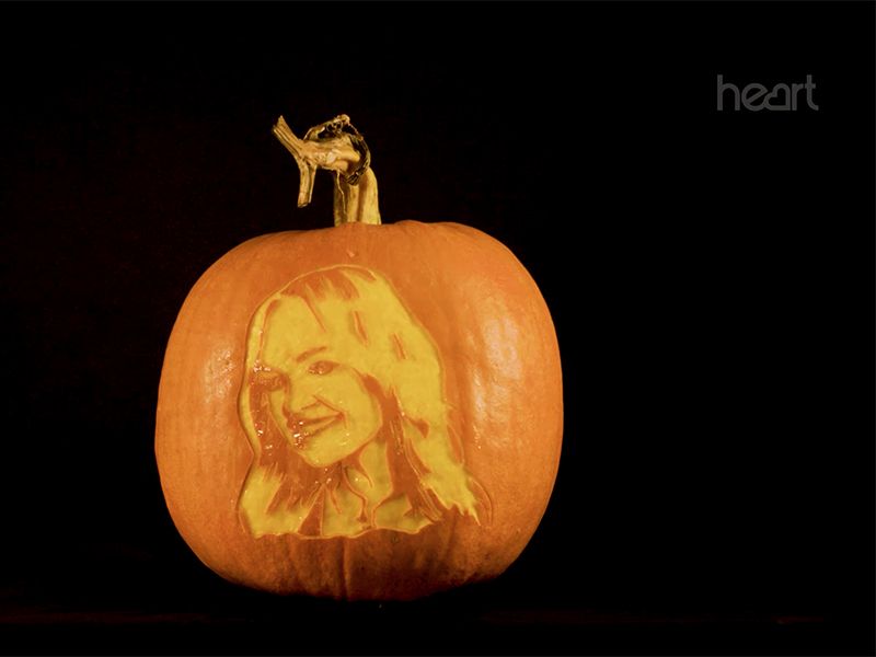 Image for Emma Bunton – Pumpkin Carving